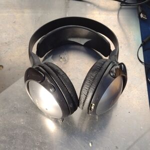 Sony Black Wireless rf980r Headphones NWOT